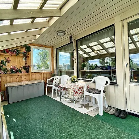 Ferienhaus Charming House Near Centre & Senja! *