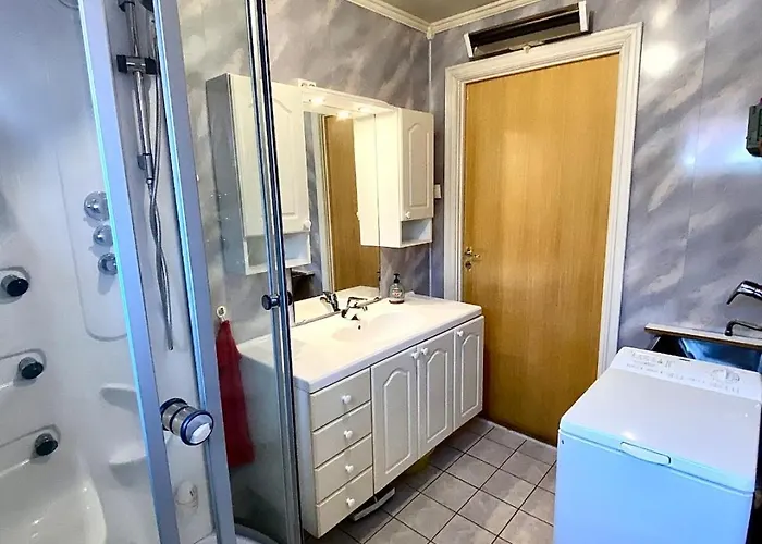 Charming House Near Centre & Senja! Holiday home Finnsnes